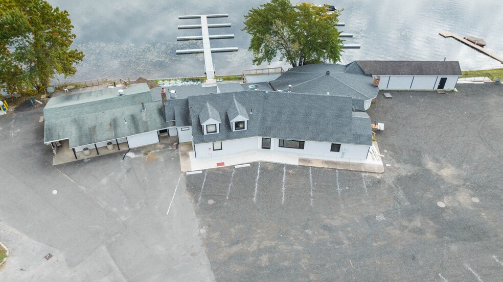 More Photos Of 141 Congamond Rd, Southwick Restaurant For Lease