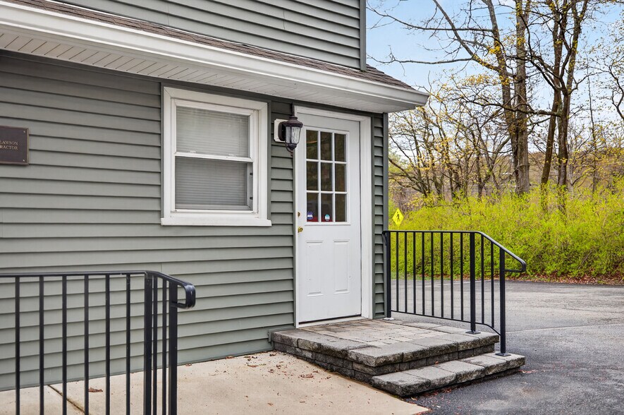 More Photos Of 187 Breakneck Rd, Highland Lakes Storefront Retail Residential For Sale