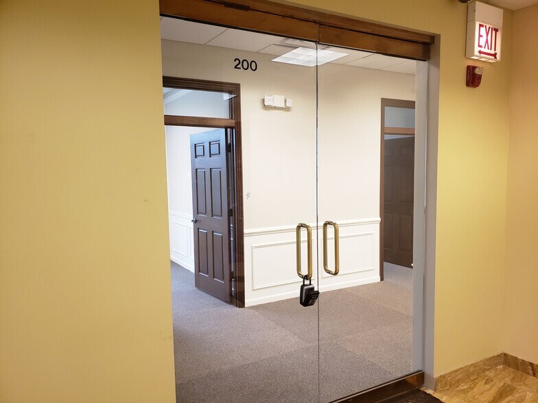 More Photos Of 14489 John Humphrey Dr, Orland Park Medical For Sale