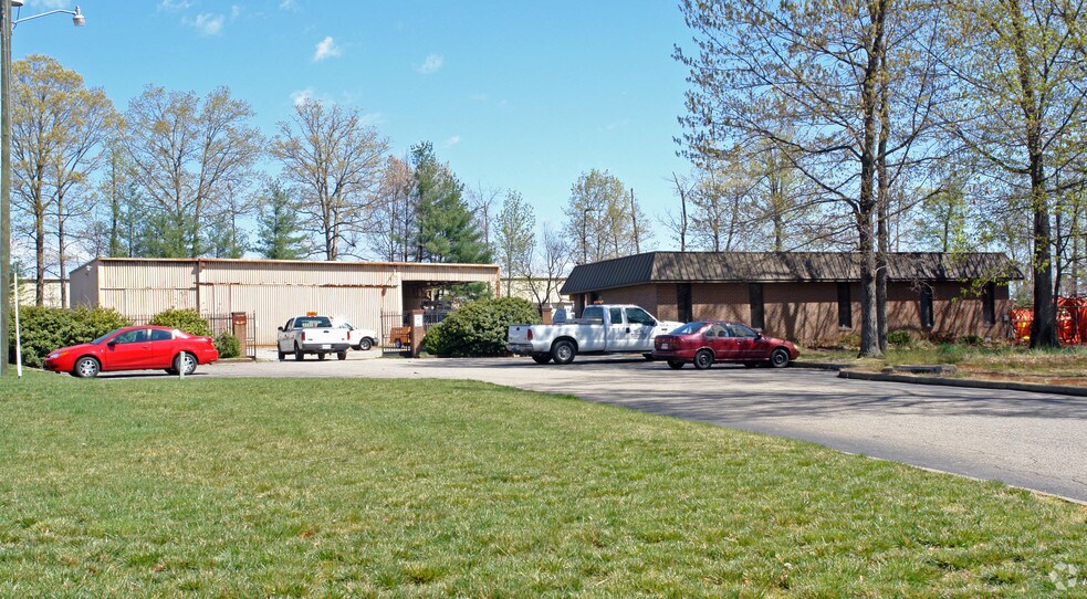 Primary Photo Of 11600 Grove Park Ct, Midlothian Warehouse For Lease