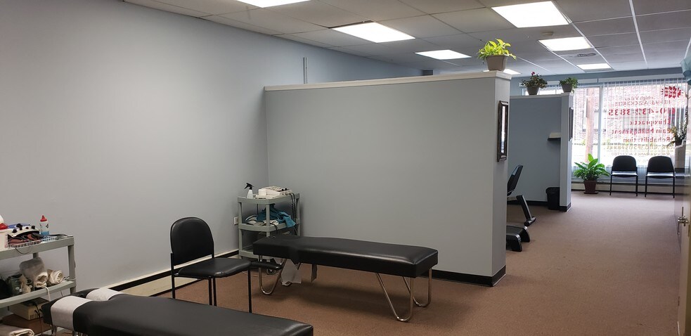 More Photos Of 1416 Union Blvd, Allentown Storefront Retail Office For Lease