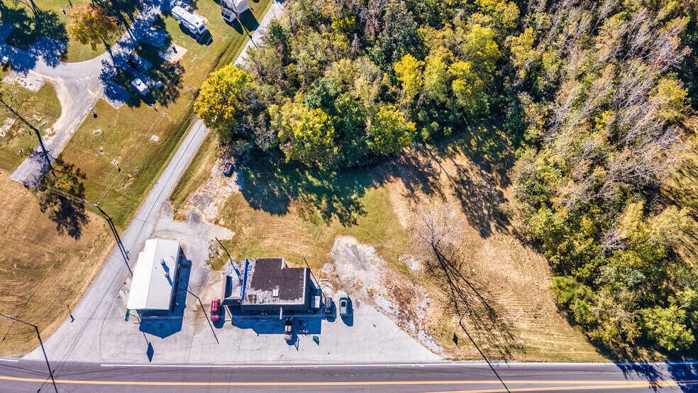 More Photos Of 561-563 McLean Ave, Hopkinsville Freestanding For Sale