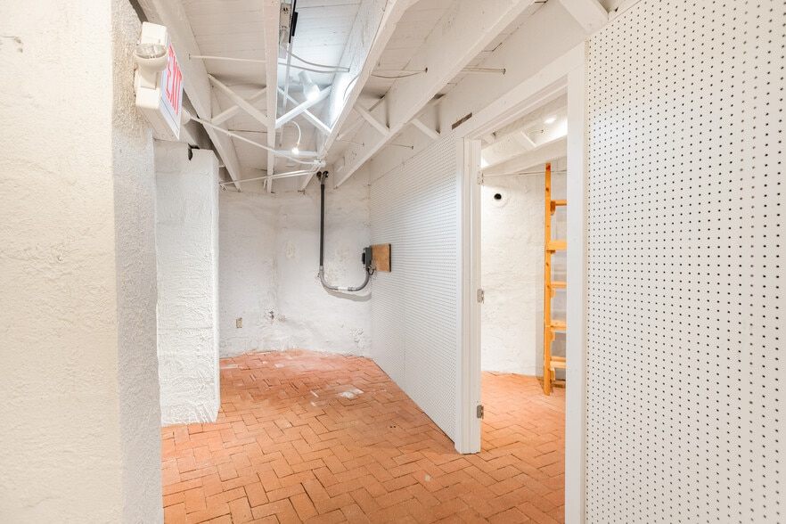 More Photos Of 41 N Main St, Bisbee Storefront Retail Residential For Sale