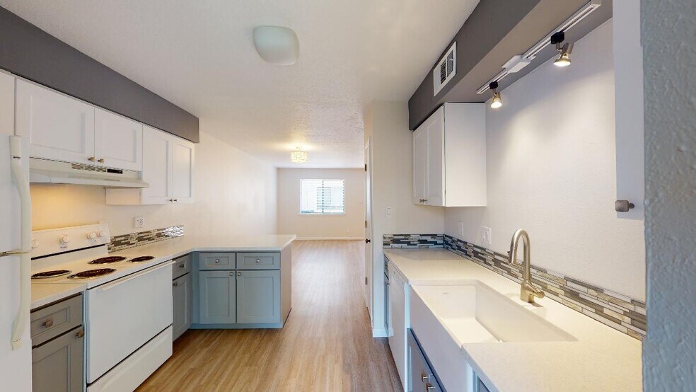 More Photos Of 1117 Louisiana Blvd SE, Albuquerque Apartments For Sale