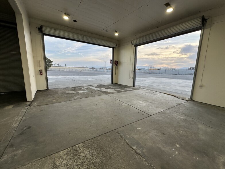 More Photos Of 1535 S 10th St, San Jose Warehouse For Lease