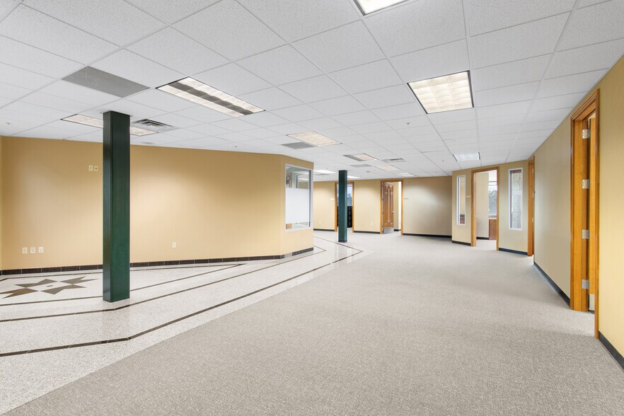 More Photos Of 1920 W Villa Maria Rd, Bryan Medical For Lease