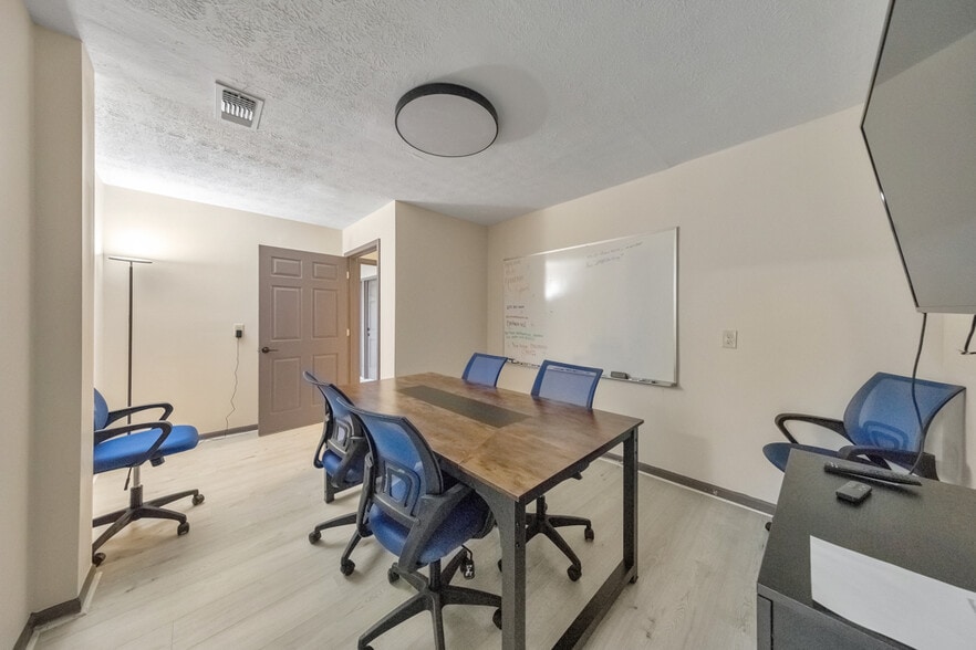 More Photos Of 2440 Sandy Plains Rd, Marietta Office For Sale