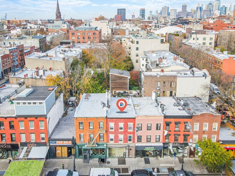 More Photos Of 136 Smith St, Brooklyn Storefront Retail Residential For Lease