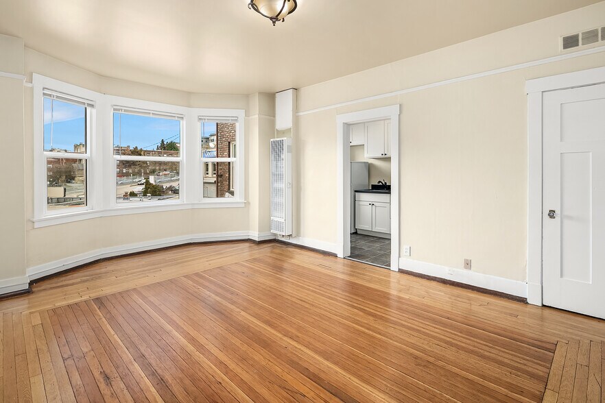 More Photos Of 504 E Denny Way, Seattle Apartments For Sale