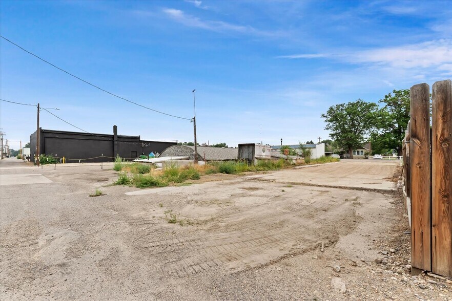 More Photos Of 18 E Owyhee Ave, Homedale Land For Sale