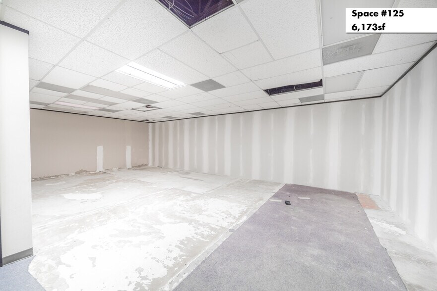 More Photos Of 1880 S Dairy Ashford Rd, Houston Office Residential For Lease