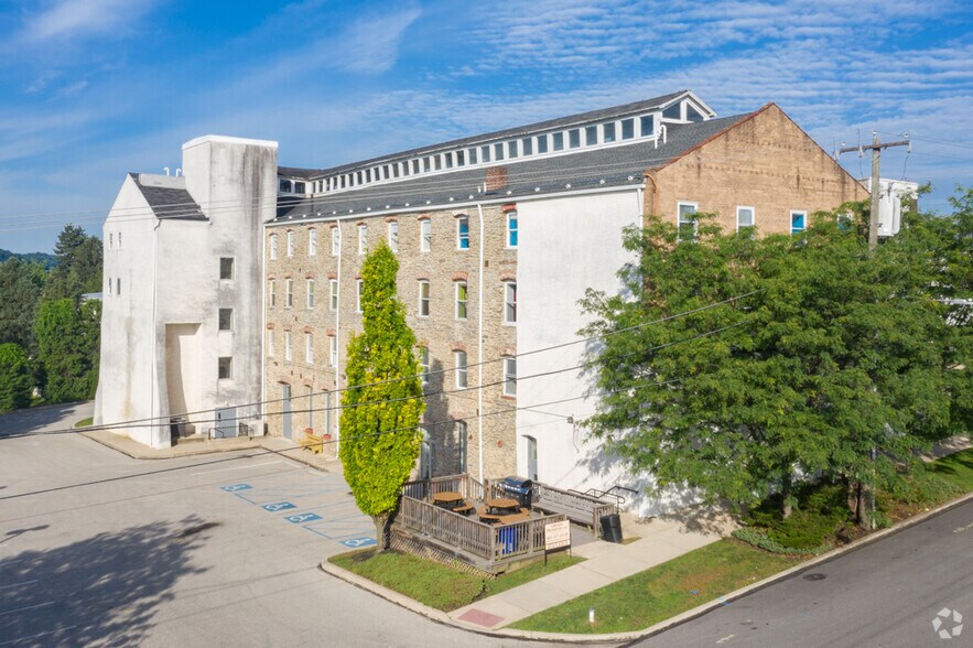 Primary Photo Of 101 E 8th Ave, Conshohocken Office For Lease