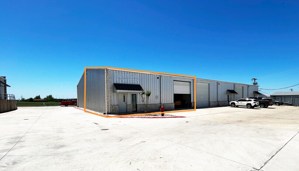Primary Photo Of 20700 Frankie Ln, Pflugerville Warehouse For Lease