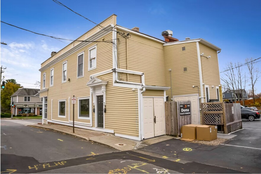 More Photos Of 562-572 Main St, Branford Storefront Retail Residential For Sale