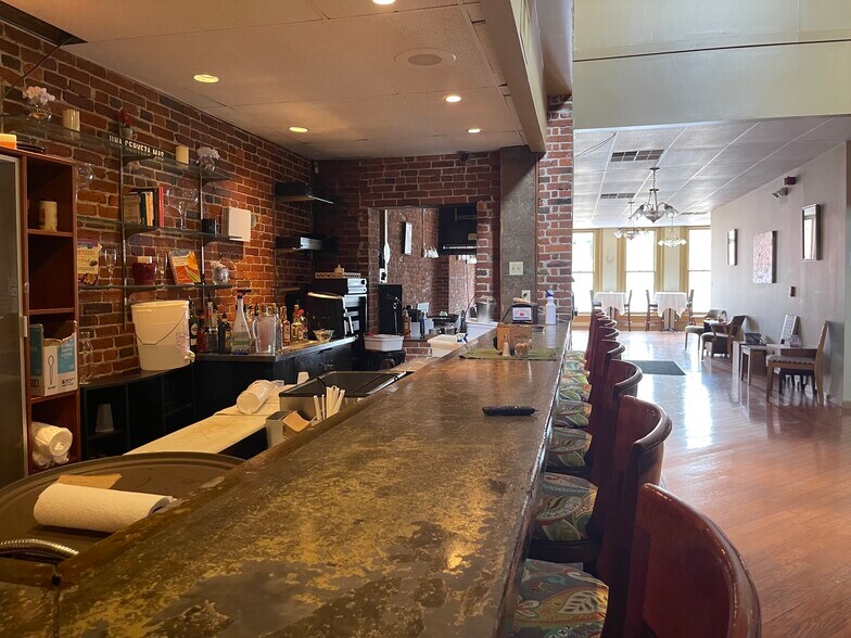 More Photos Of 1924 E Carson St, Pittsburgh Restaurant For Sale
