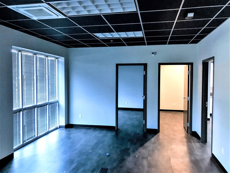 More Photos Of 3425 S Pacific Hwy, Medford Warehouse For Lease