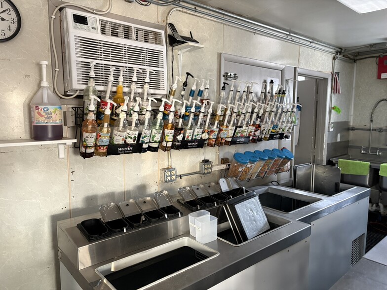 More Photos Of 961 E High St, Hicksville Restaurant For Sale