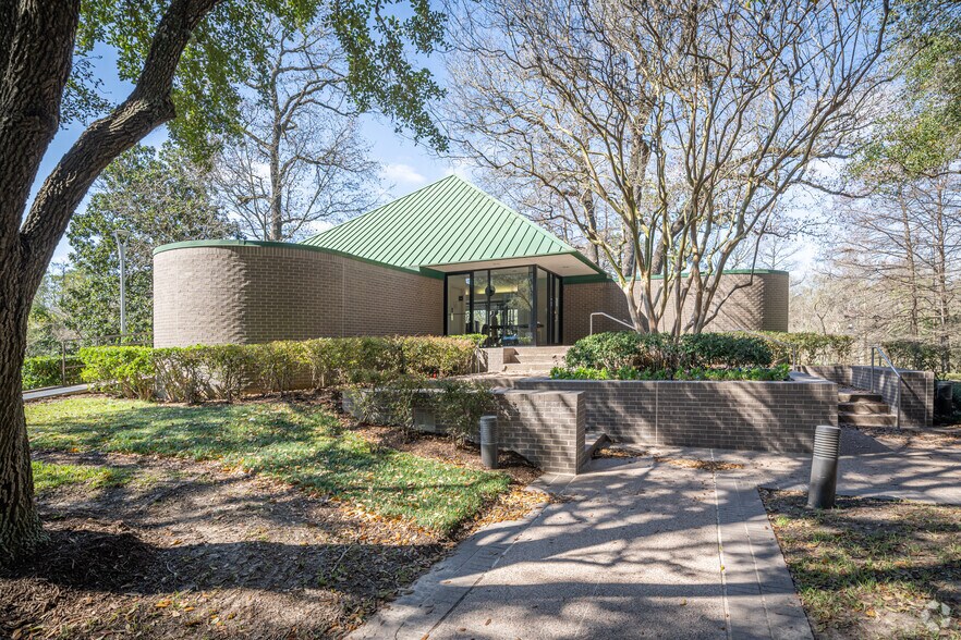 More Photos Of 10000 Memorial Dr, Houston Office For Lease