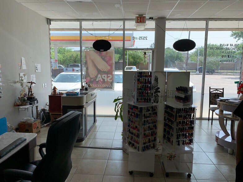 More Photos Of 2575 Eldridge Pky, Sugar Land Convenience Store For Lease