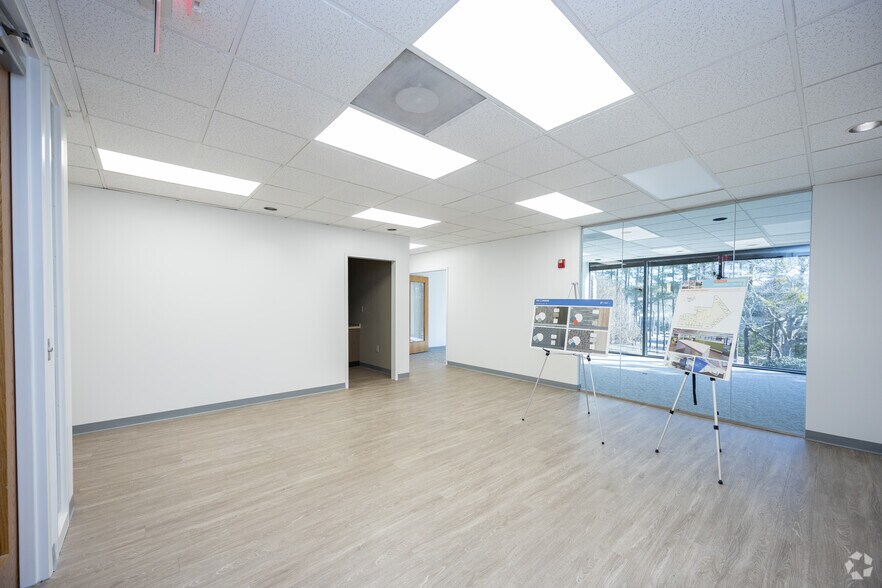 More Photos Of 6025 The Corners Pky, Peachtree Corners Unknown For Lease