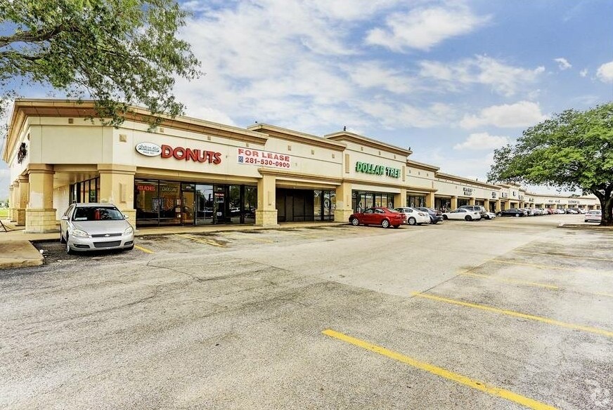 More Photos Of 8787 W Bellfort St, Houston General Retail For Lease