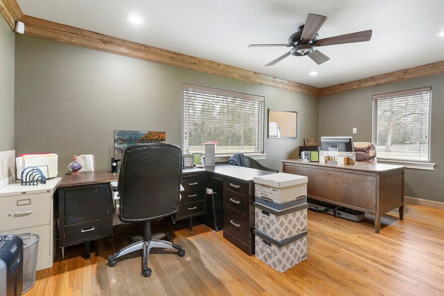 More Photos Of 8711 Hufsmith Kuykendahl Rd, Tomball Industrial For Sale