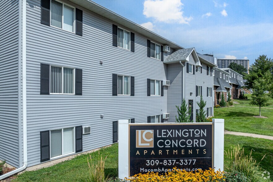 More Photos Of 902 N Charles St, Macomb Apartments For Sale