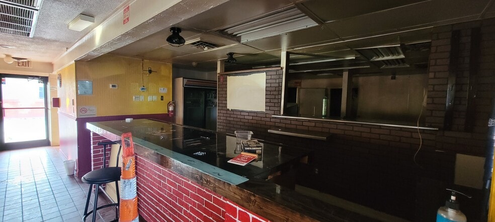 More Photos Of 2918 Bragg Blvd, Fayetteville Restaurant For Lease