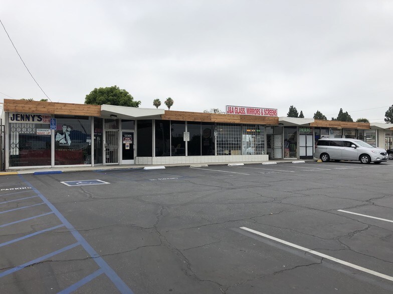 More Photos Of 12301-1232 Westminster Ave, Santa Ana Storefront Retail Office For Lease