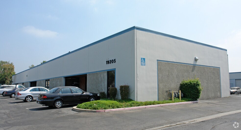 Primary Photo Of 19205 Parthenia St, Northridge Service For Lease