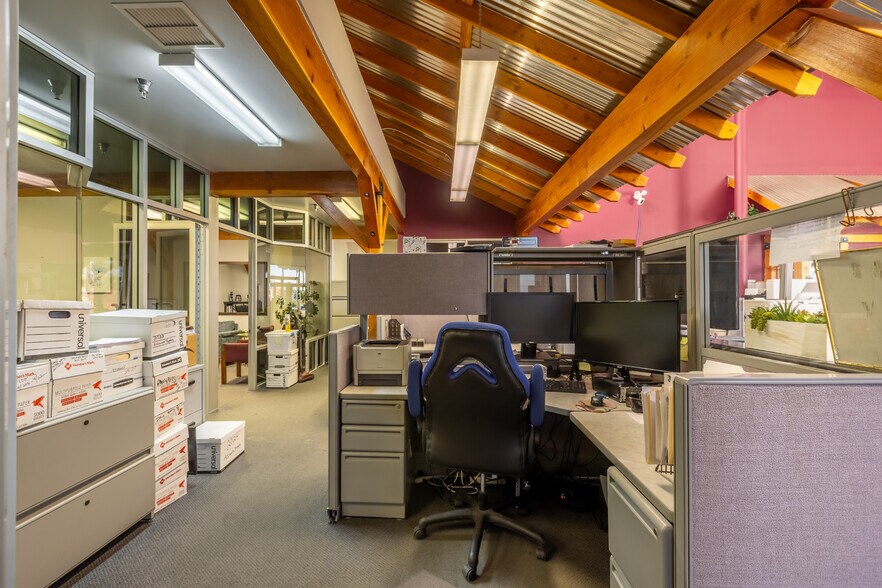 More Photos Of 608 E Rancho Vista Blvd, Palmdale Service For Sale