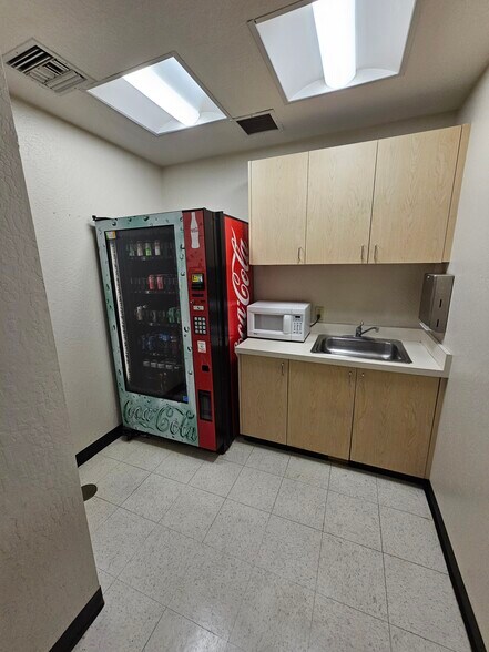 More Photos Of 2542 S Bascom Ave, Campbell Office For Lease