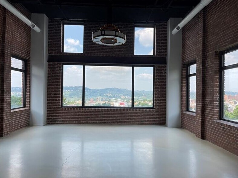 More Photos Of 3567 Bigelow Blvd, Pittsburgh Loft Creative Space For Sale