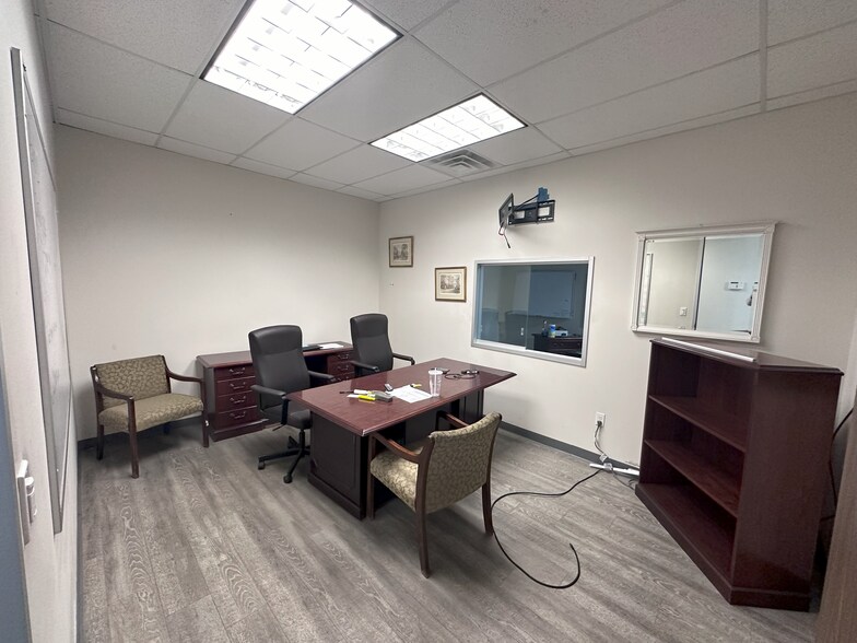 More Photos Of 10016 N US 59 Hwy, Houston Manufacturing For Sale