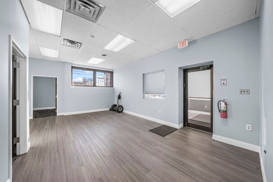 More Photos Of 1245 US 1, Edison Medical For Lease