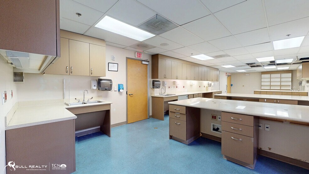 More Photos Of 1362 S Main St, Ellijay Hospital For Lease