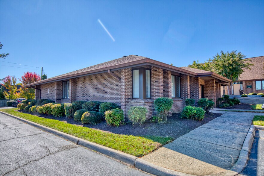 More Photos Of 7151 Richmond Rd, Williamsburg Medical For Lease