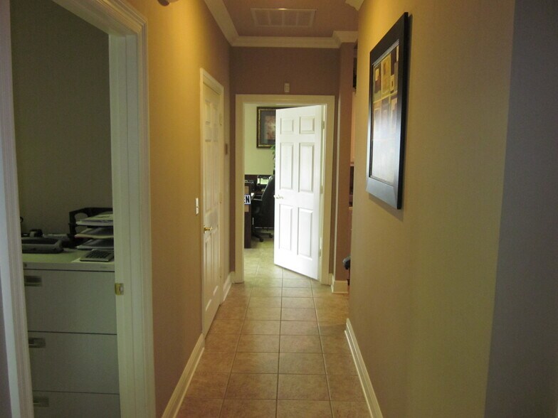 More Photos Of 3975 O'Neal Ln, Baton Rouge Loft Creative Space For Lease