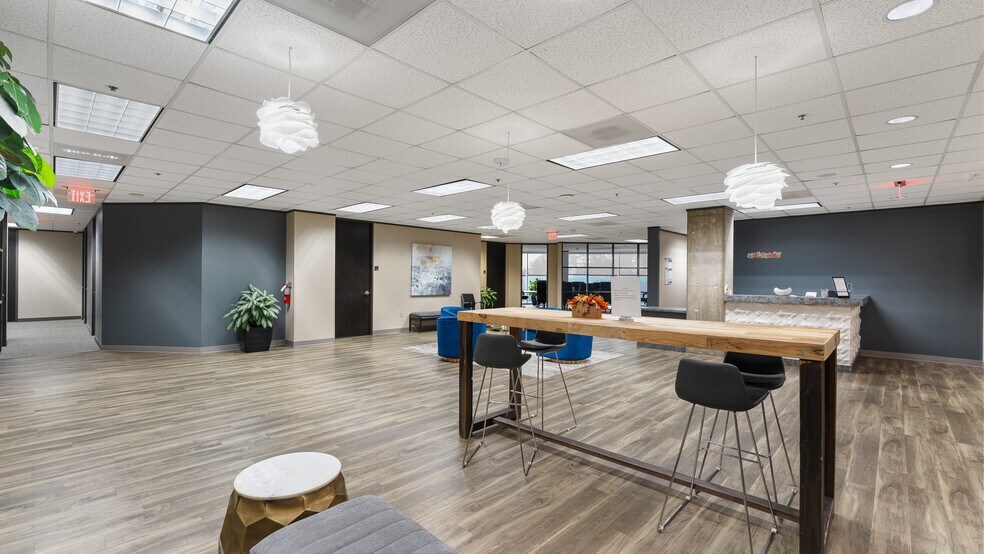 More Photos Of 9101 Lyndon B Johnson Fwy, Dallas Office For Lease