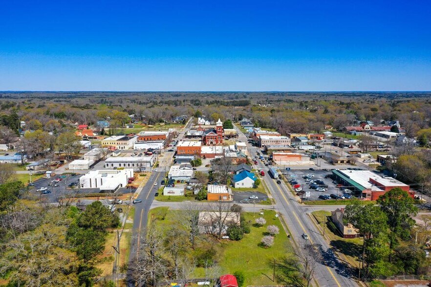 More Photos Of 450 S Oak St, Jackson Storefront Retail Office For Sale