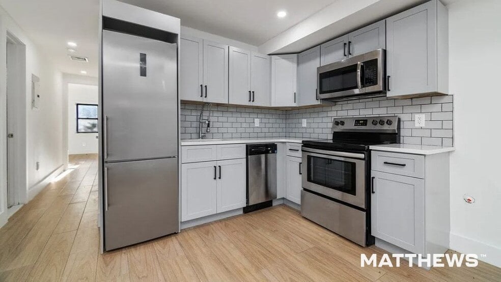 More Photos Of 1066 Hancock St, Brooklyn Apartments For Sale