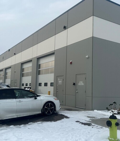 More Photos Of 10985 38th St NE, Calgary Warehouse For Sale
