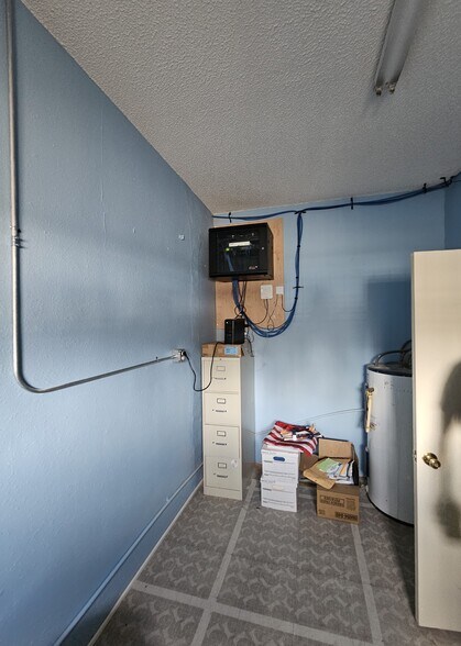 More Photos Of 917 E Main St, Klamath Falls Flex For Sale