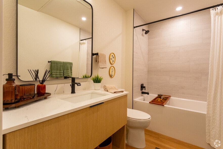 More Photos Of 1380 Uvalda St, Aurora Apartments For Lease