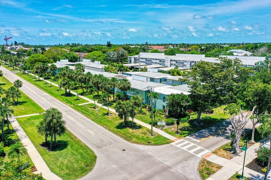 More Photos Of 601-687 12th Ave S, Naples Land For Sale