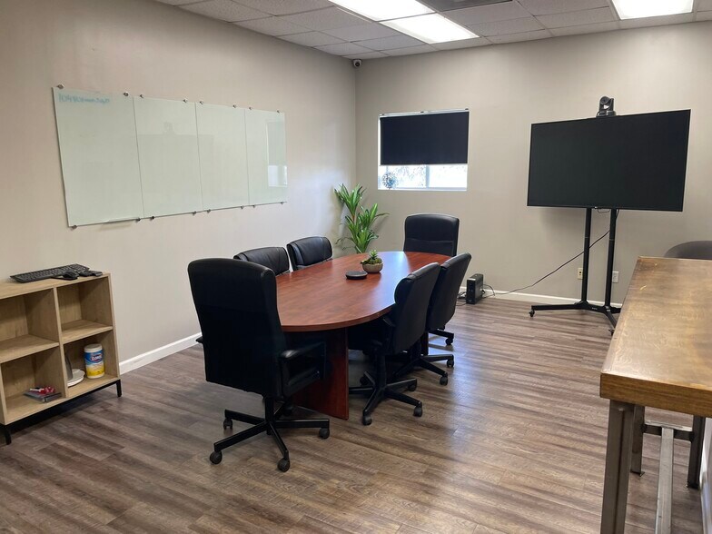 More Photos Of 10480 Grant Rd, Houston Loft Creative Space For Lease