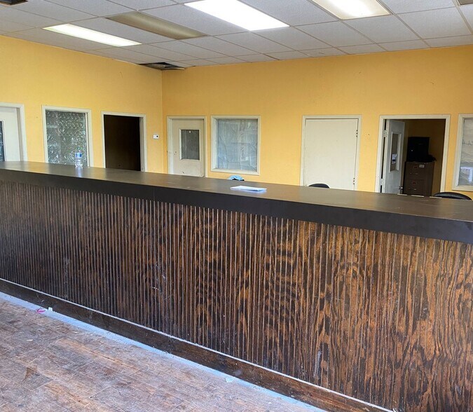 More Photos Of 3957 Dauphin Island Pky, Mobile Warehouse For Lease