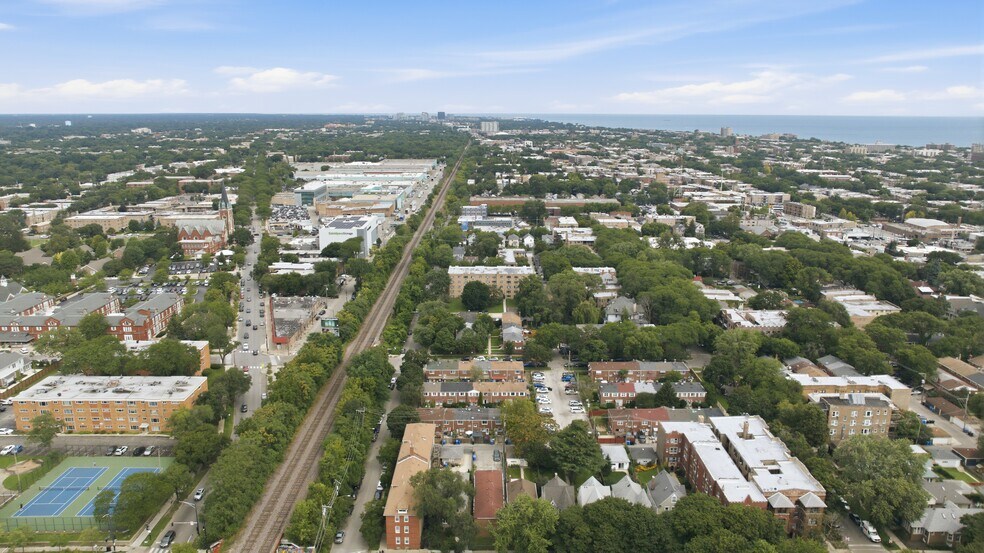 More Photos Of 1766 W Granville Ave, Chicago Apartments For Sale