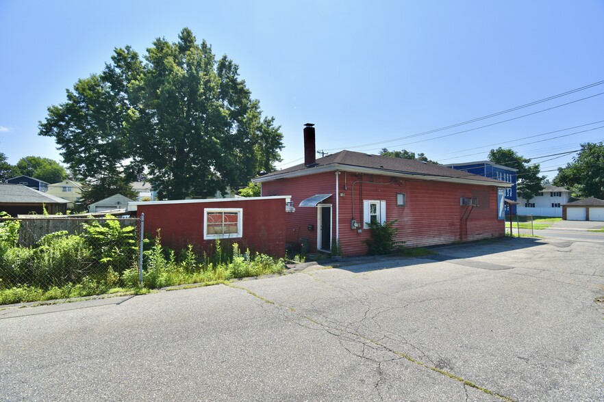 More Photos Of 193 Fairview Ave, Chicopee Restaurant For Sale