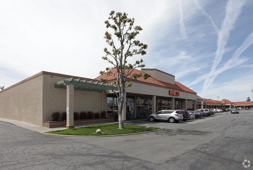 Primary Photo Of 2093 E Florida Ave, Hemet General Retail For Lease